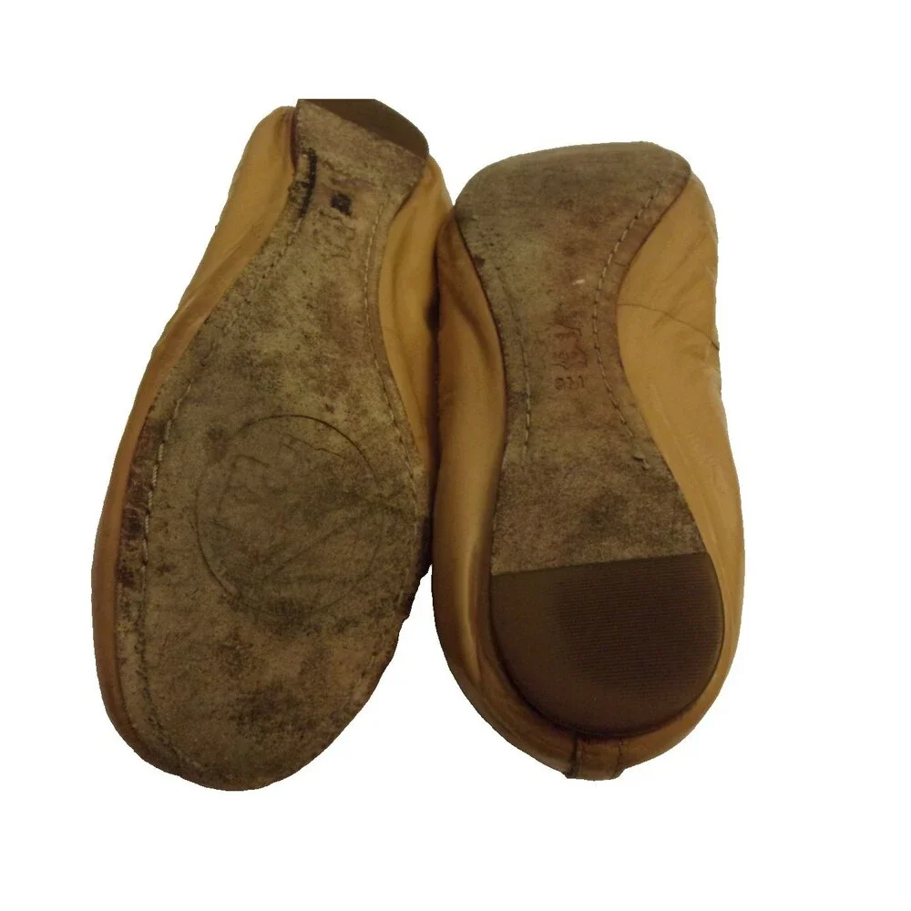 Tory Burch Ballet Flats Size 8 Medium Tan Patent Leather  Beige Khaki